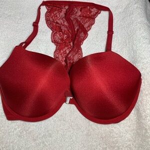 34D red La Senza beyond sexy bra front clasp